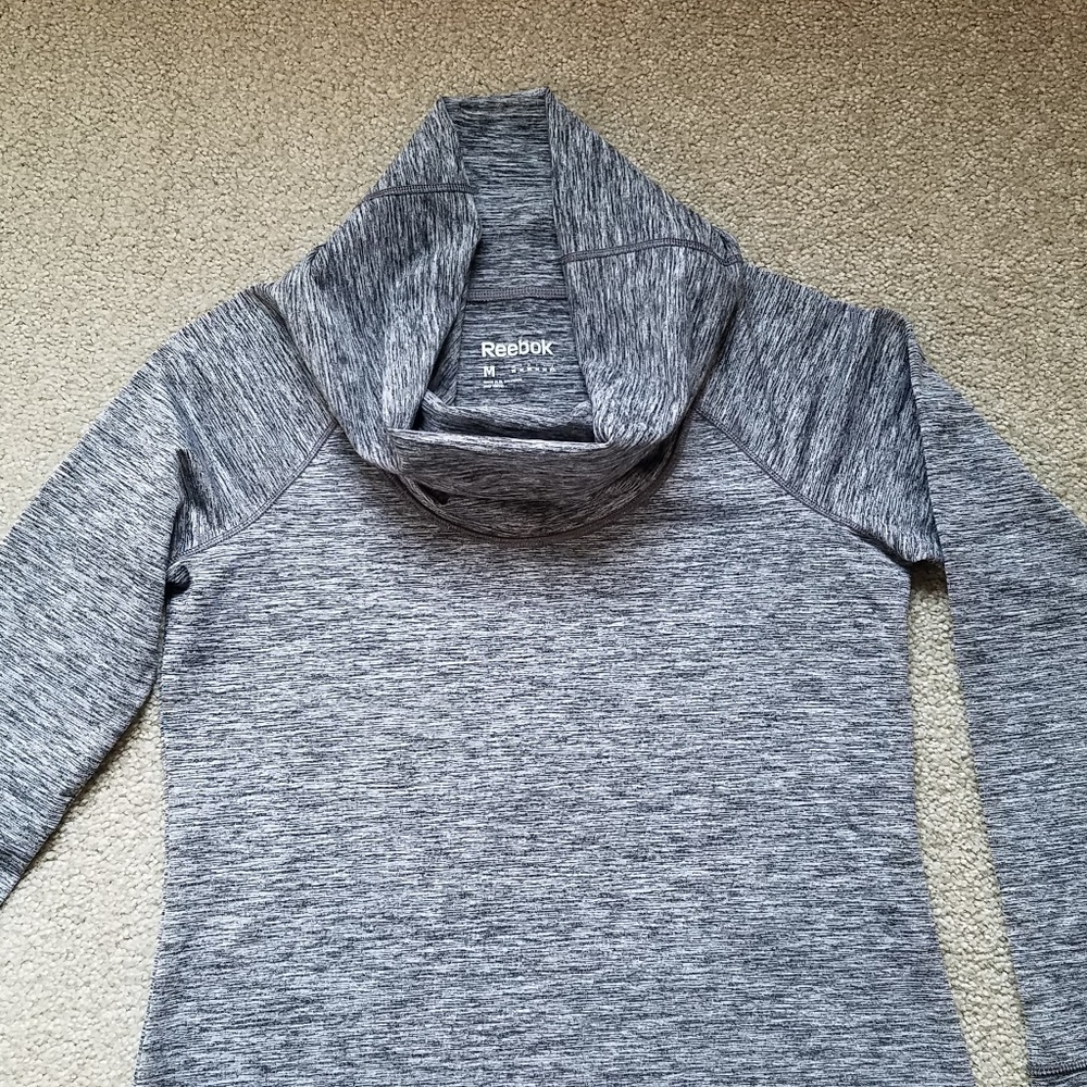 NWOT Reebok Top - Picture 6 of 8